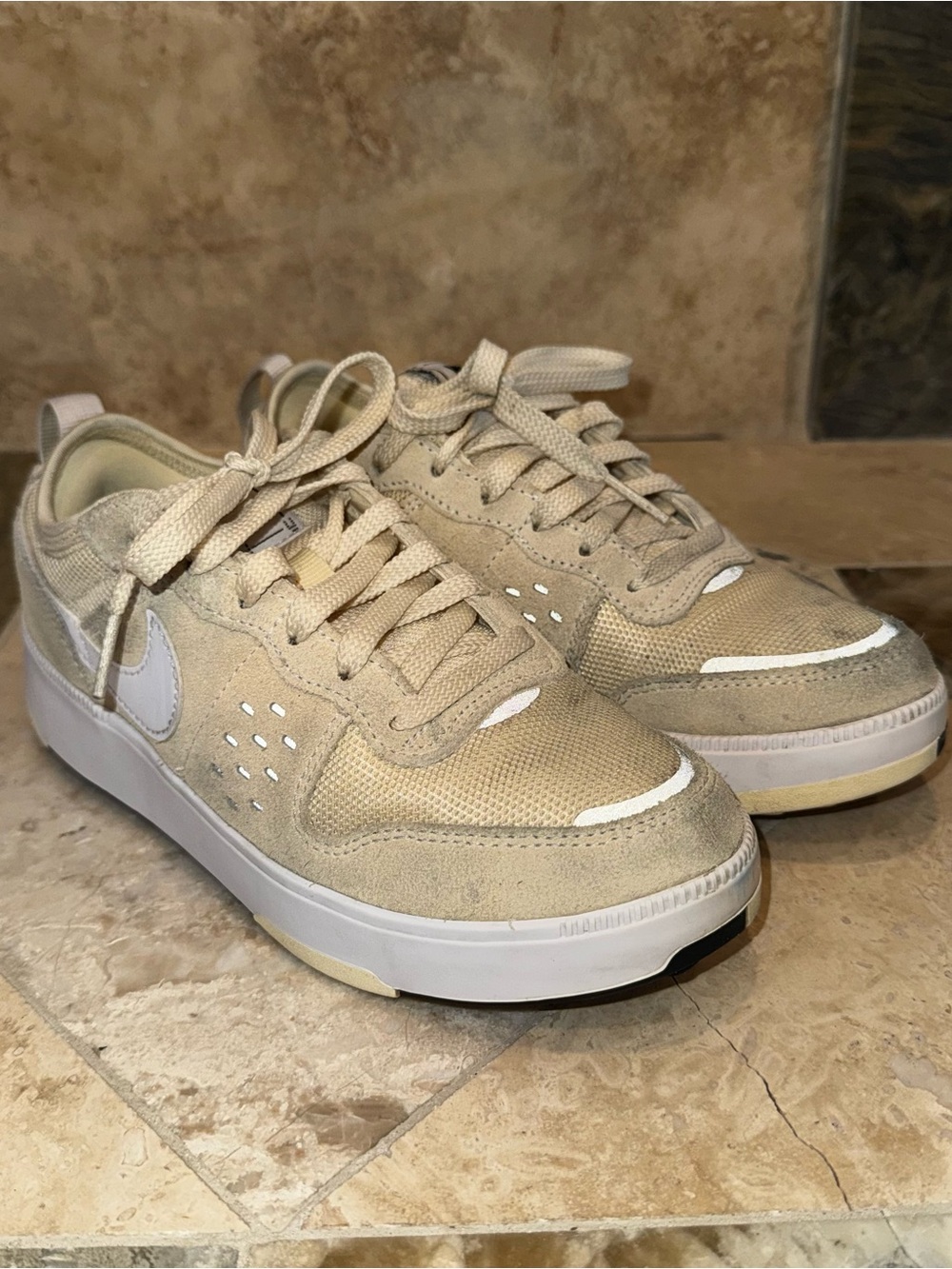 Nike Big Kids Sneakers Size 3.5 Cream Beige Suede Low Top Shoes HQ0028-100